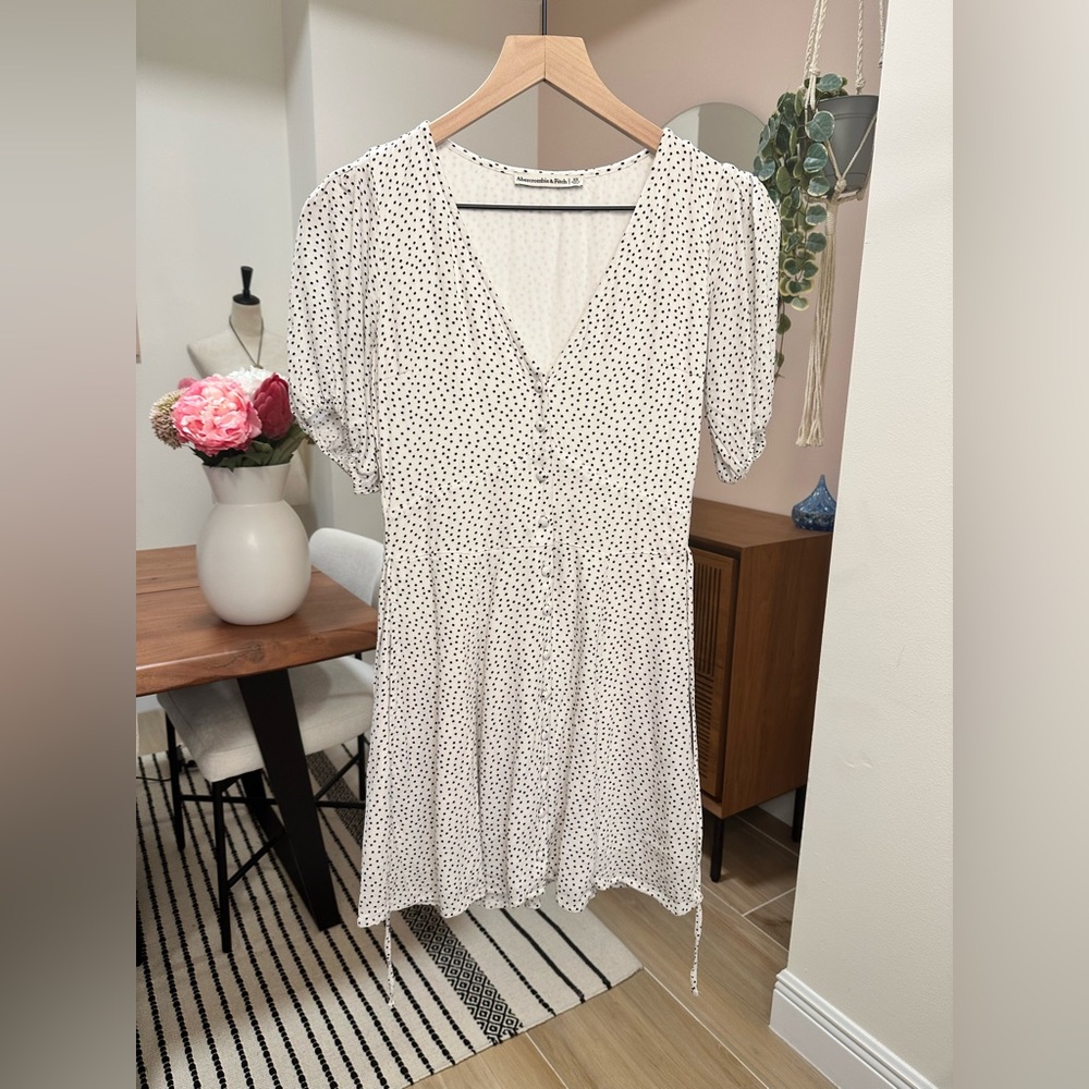 Abercrombie short sleeve polka dot dress